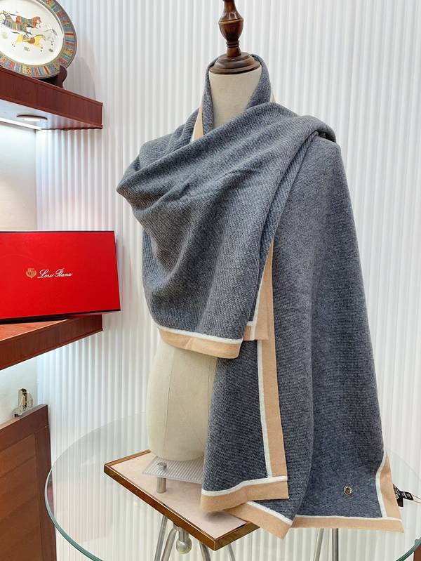 Loro Piana Cloak LPC00037 Loro Piana Cloak LPC00037